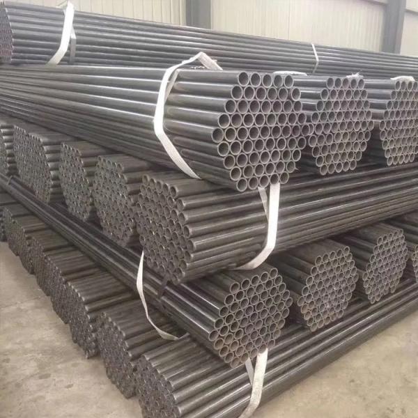 A36 Q235 Ss400 Pipe en acier au carbone doux laminée à chaud avec protecteur de bout de capuchon en plastique