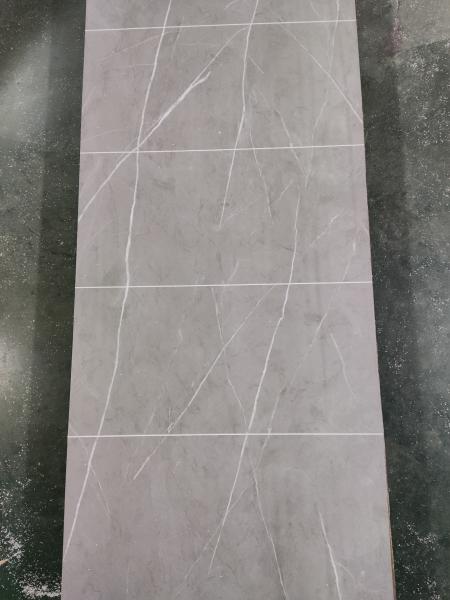 Panel de pared SPC de PVC de piedra en polvo de diseño de mármol para pisos impermeables y resistentes al fuego