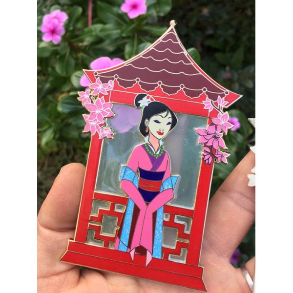 Satained Glass Lapel Pin with Printer and Glitter Effects