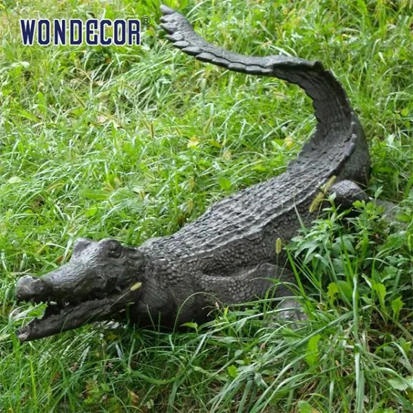 скульптура аллигатора выполненного на заказ открытого сада изумляя латунная бросая