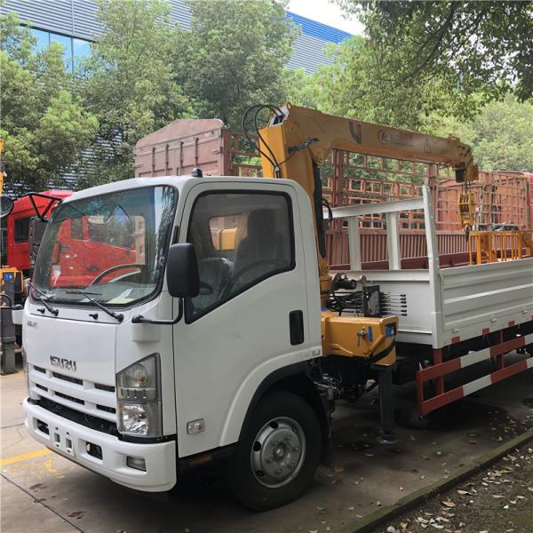 Isuzu ELF XCMG braço reto 5 toneladas caminhão montado guindaste para construção municipal