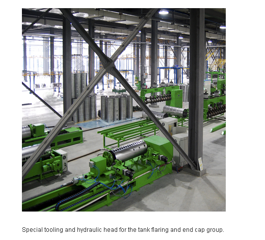 220V 380V chauffe-eau solaire automatique réservoir de soudage ligne de production Le tour est contrôlé