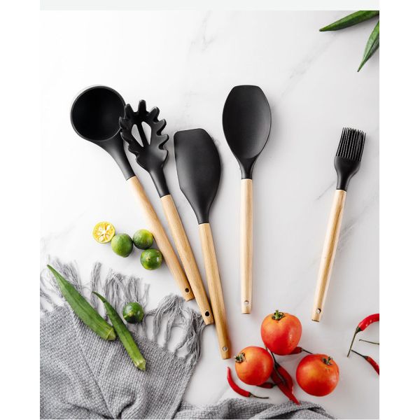 24 Pieces Non-Stick Wooden Handle Silicone Kitchen Gadget Set with Customized Options