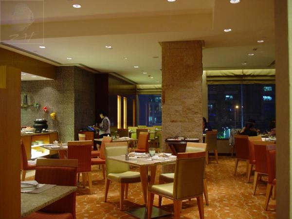 Five Star Hotel Lobby Furniture Solid Wood Partition Wall With Ash Wood  Dining Table Chair Uphostery Set