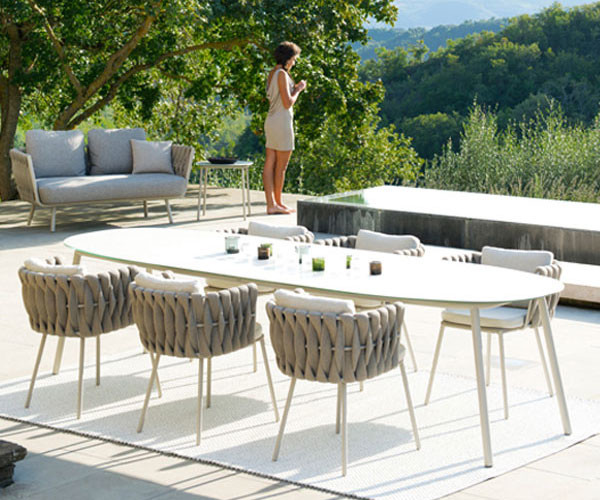Table de salle à manger de rotin de balcon de terrasse et meubles de jardin de style de loisirs de chaises extérieurs