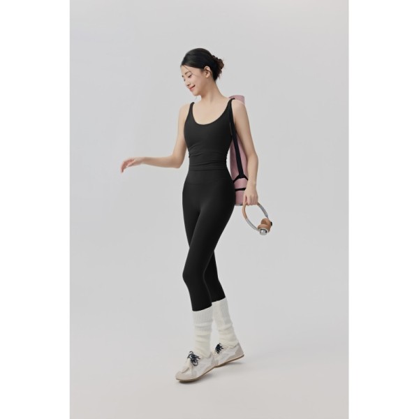 Premium Seamless Yoga Leggings for Women High Waist Stretch Workout Pants in Black for Gym and Fitness