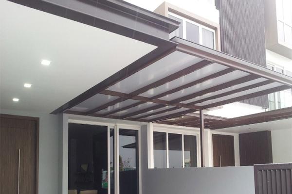 Customized Color Commercial Steel Awnings , Windproof Glass And Steel Awnings Anti Yellowing