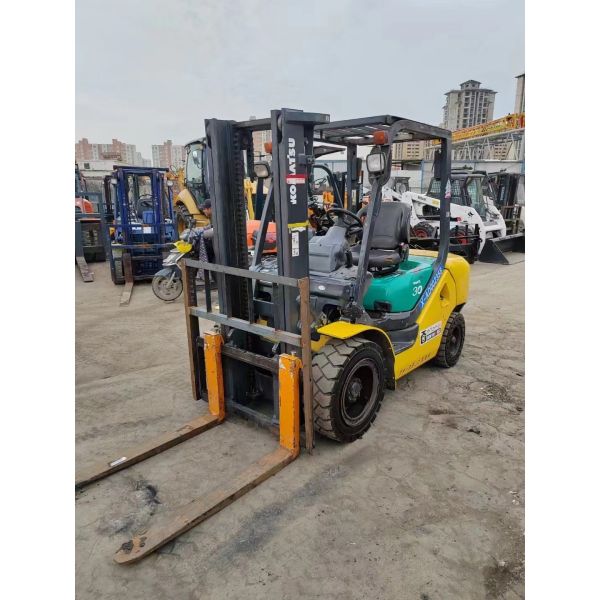 Second hand Komatsu diesel forklift from Japan