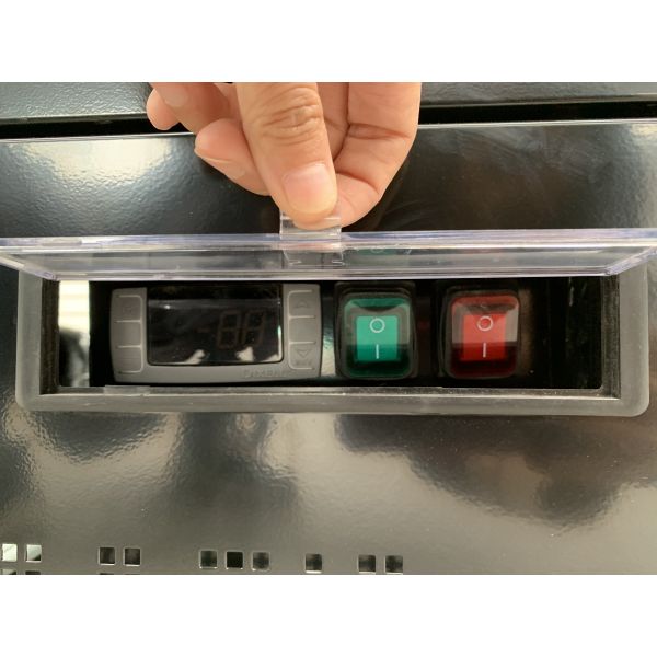 Фрижидер с открытым дисплеем для молочных продуктов