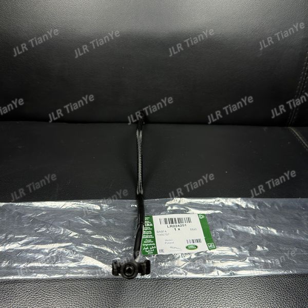 RADIATOR TOP OVERFLOW HOSE 2.0L 16V PETROL DIESEL FOR LAND ROVER  UPPER WATER PIPE TO EXPANSION TANK LR024251