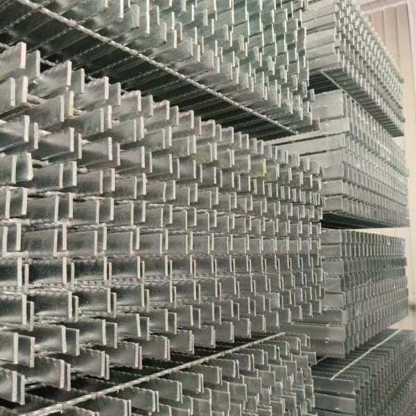 Industrial Steel Grating for Strong Load-Bearing and Anti-Slip Properties