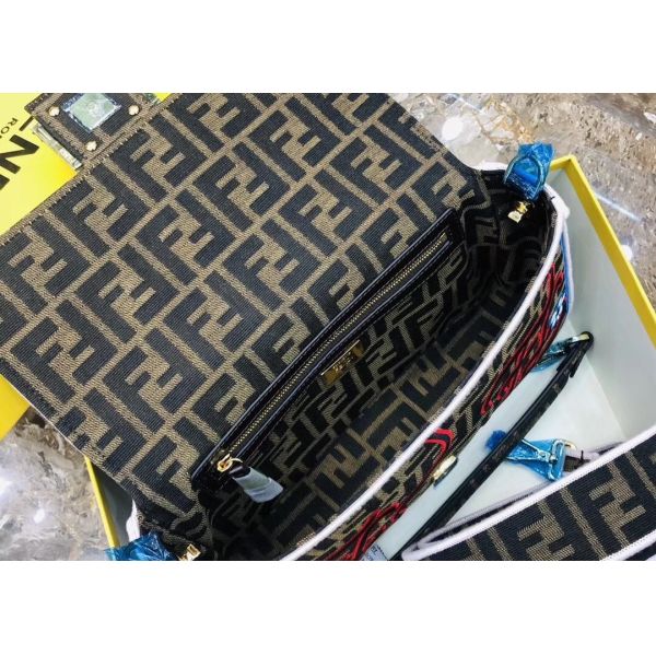 Baguette Bag Classic Single Strap Shoulder Bag embroider pattern Underarm Bag