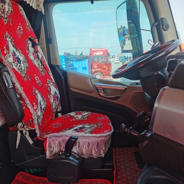7-Ton Truck Towing Equipment with Air Suspension Seat in Fiji High Capacity and Efficiency