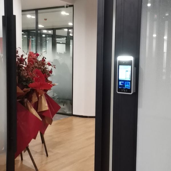 30W Face Recognition Biometric Machine 5 Inch Security Access Control Device