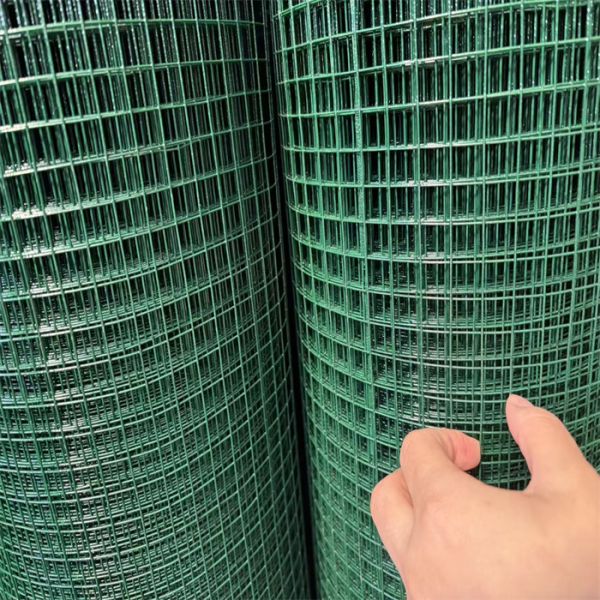 38x38mm Classic Green Coated Galvanized Welded Wire Mesh Panels with High Tension Strength for Outdoor Fencing