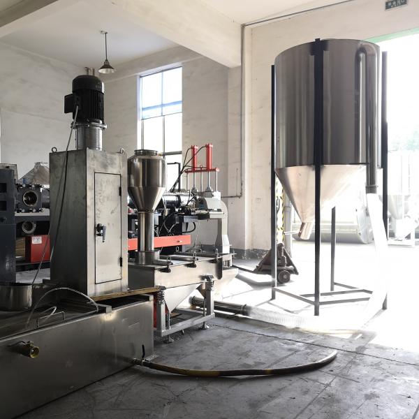 Industrial Plastic Waste Recycling Machine PP PE Wet Film Reprocess Customized Color