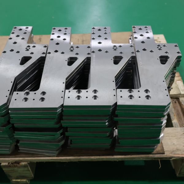 Aluminum OEM Machined Parts Anodized Surface Finish 2000mm X 500mm X 300mm