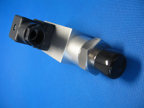 переключатель давления с подводным насосом топлива