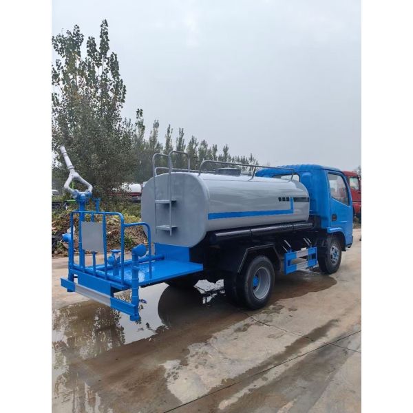 FAW Tank Watering Truck Dongfeng Sinotruk HOWO Shacman Road Sprinkler Sanitation Vehicle 20000/30000L 6X4 Heavy Duty Milk Tanker Drinking Water Truck Price