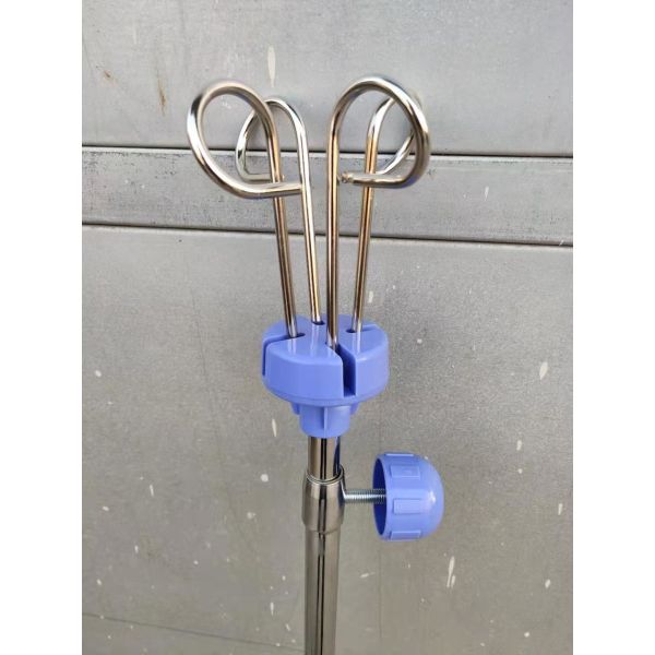 Стойка вливания медицинского оборудования регулируемая на белизне больницы ухода