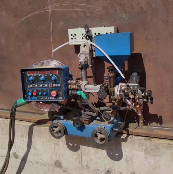 Máquina avançada de soldadura automática de filé de traseiro para projeto de construção de tanques