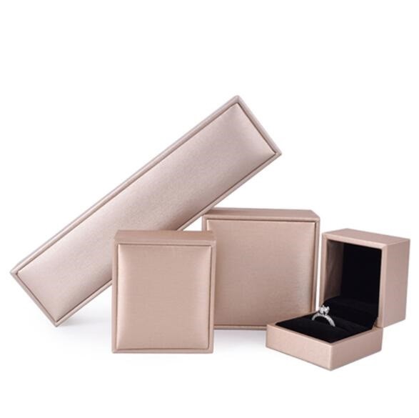 PU Velvet Jewelry Gift Boxes Debossed Logo Customizable For Earring Bracelet Necklace