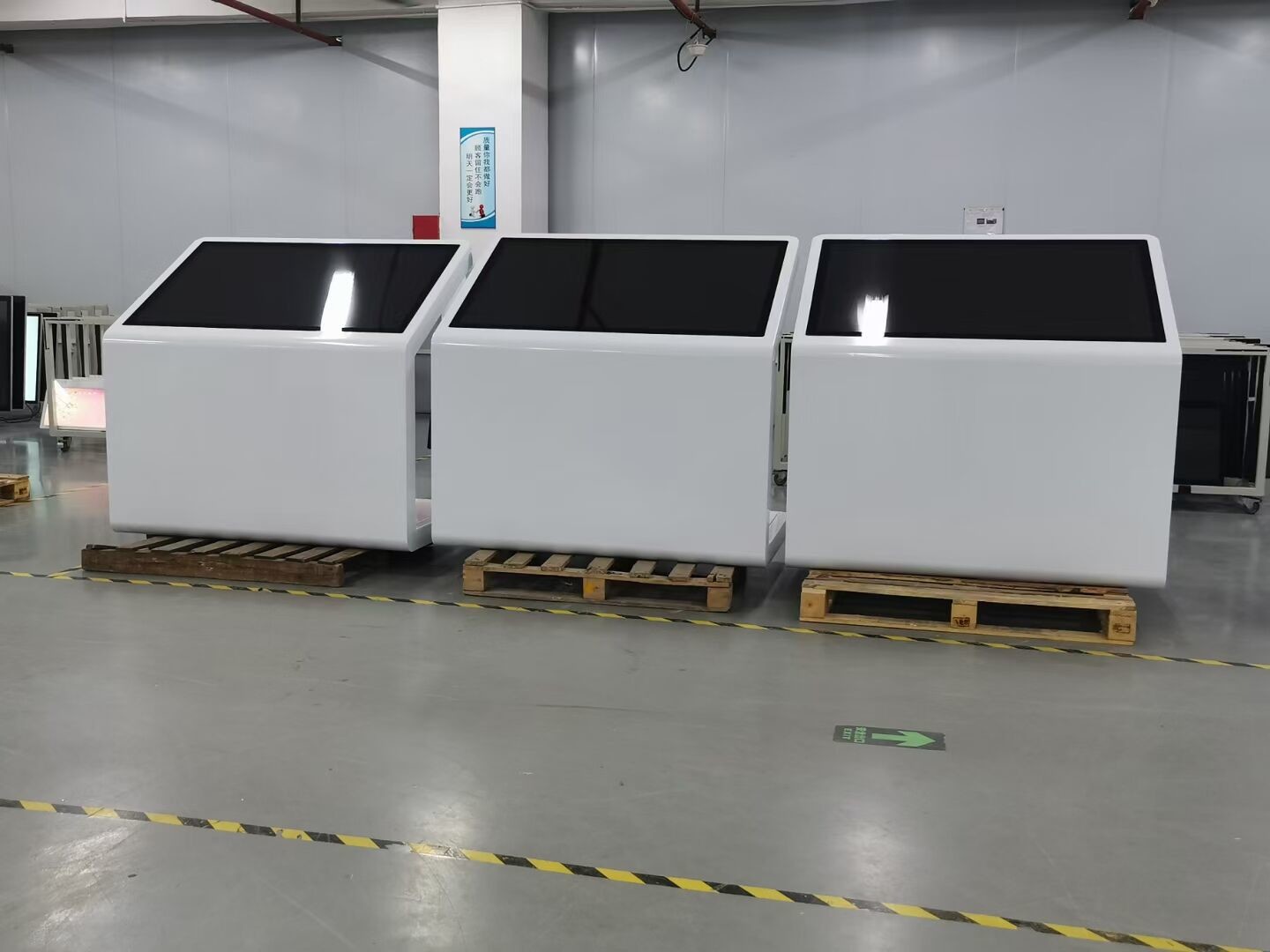 киоск 3840x2160 экрана касания Signage SPCC LCD инфракрасн взаимодействующий цифров 43in