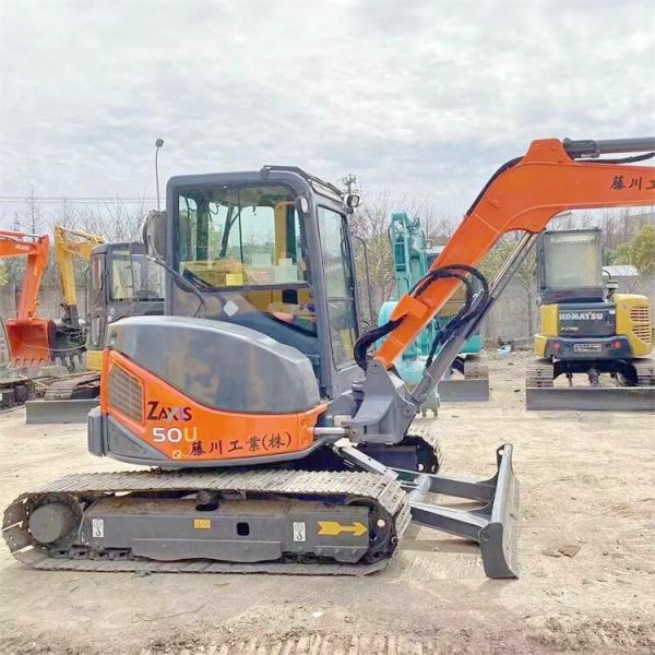 Excavadora japonesa usada Hitachi ZX50 Mini con bomba hidráulica original en 2021