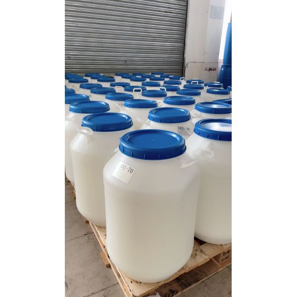 Steartrimonium Chloride 30% Purity Cationic Surfactant for Hair Care