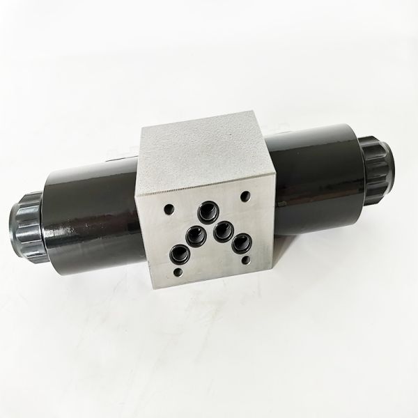 22CM Solenoid Operated Hydraulic Valve Control Sideshift Cylinder