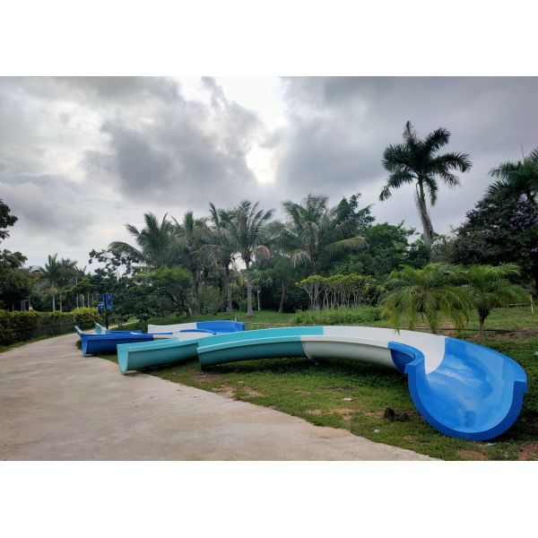 Multi Lane Type Spiral Fiberglass Water Slides Customized