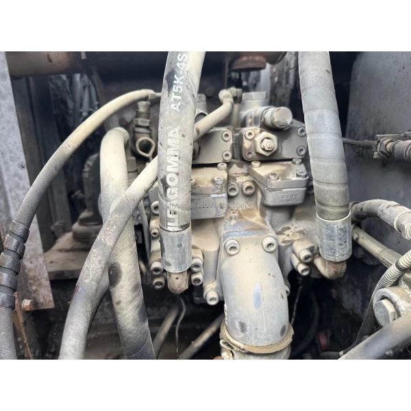 Une excavatrice d'occasion japonaise d'origine utilisée Hitachi 12 tonnes Hitachi 120 à vendre