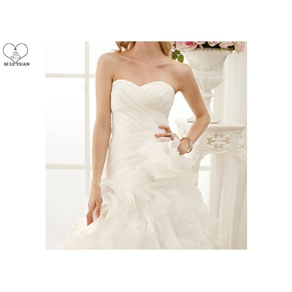 Organza Purfle A Line Bridal Gowns Off White Pleated Back Bandage Puffy Tail