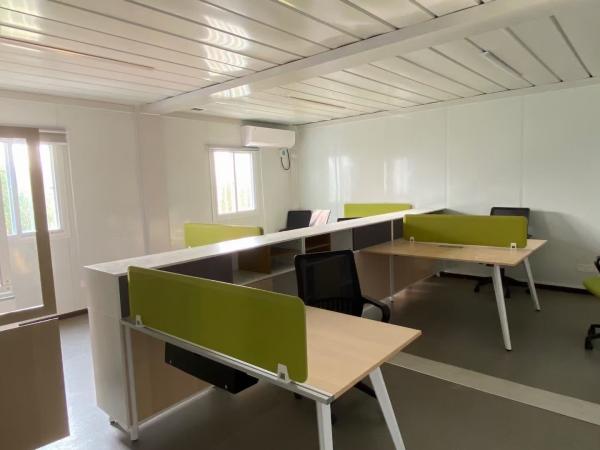 Casa de contêineres de 5 quartos de embarque Casas de contêineres personalizadas com painéis solares para casa pessoal