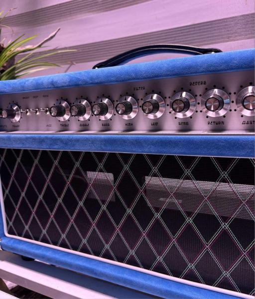 Custom D Style Steel String Singer Head 20W 50W 100W with Suede Blue Color, Grand Amplifier SSS Model