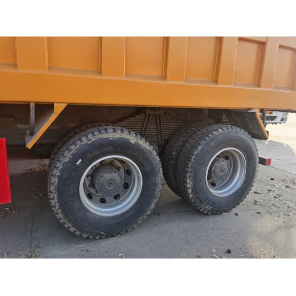371HP Sinotruk HOWO 6X4 Used Dump Trucks For Sale Used Dump Trailer