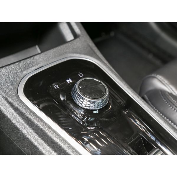 5-местный седан ChangAn EV Cars Yidong Чистый электрический 4 двери