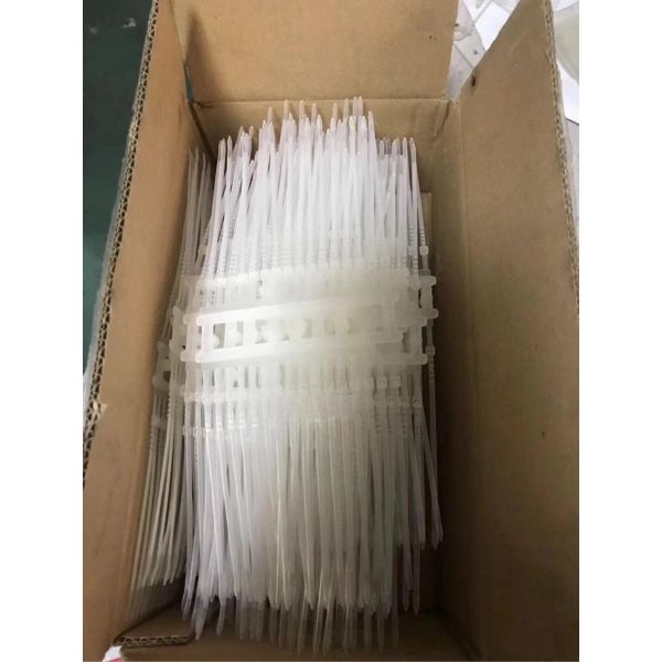 Special production of packaging belt injection molding machine with improved