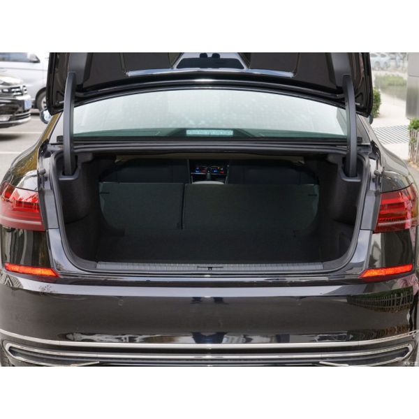 2024 VW Volkswagen Passat 380tsi Flagship Gasoline Car with Automatic Transmission