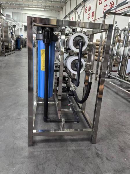 A 500L seawater desalination device that meets the standards for domestic water use