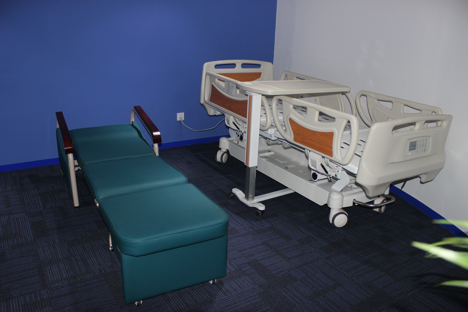 Роскошные медицинские MDK-D101 сопровождают цену кровати больницы стула сопроводителя медицинскую складывая