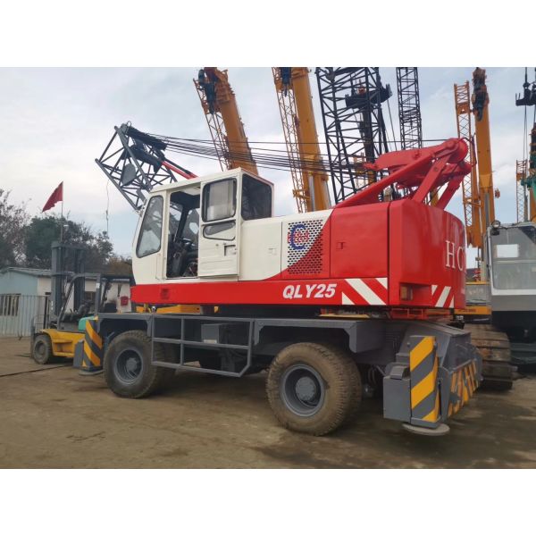 Low Fuel Consumption QLY25 Used Hydraulic Truck Cranes