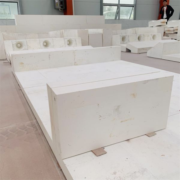 Содержание Fe2O3 ≤ 0,1% Рефракторные расплавленные литые S5 EPIC AZS кирпичи для керамических глазуровых печей