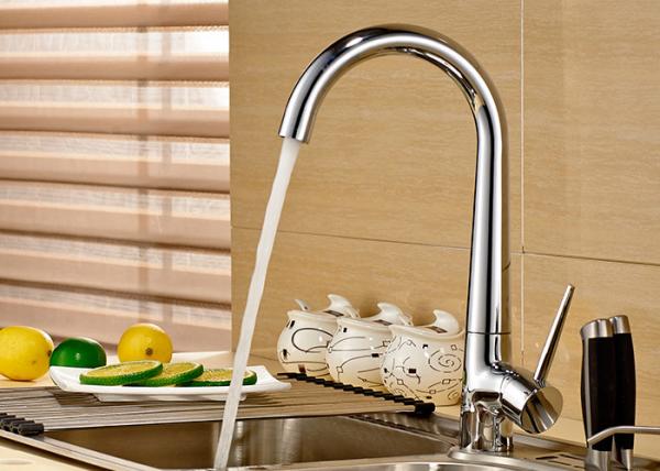 Modern ROVATE Single Lever Kitchen Faucet , Chrome Kitchen Faucet Polished Surface