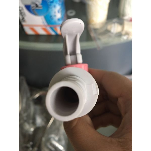 Горячие части распределителя воды из крана распределителя воды крана смесителя холодной воды пластиковые