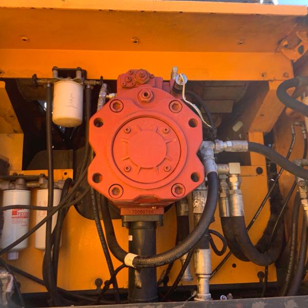 Hydraulic Large Used Excavator HYUNDAI 520L-9 Crawler Type 52170kg