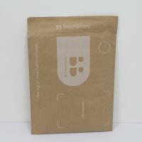 Sobre de correo ecológico reutilizable de 18x22cm de color gris / blanco reciclado