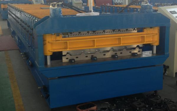 Steel Roll Forming Machine 0.3 - 0.8mm Thickness Raw Material Hydraulic Cutting