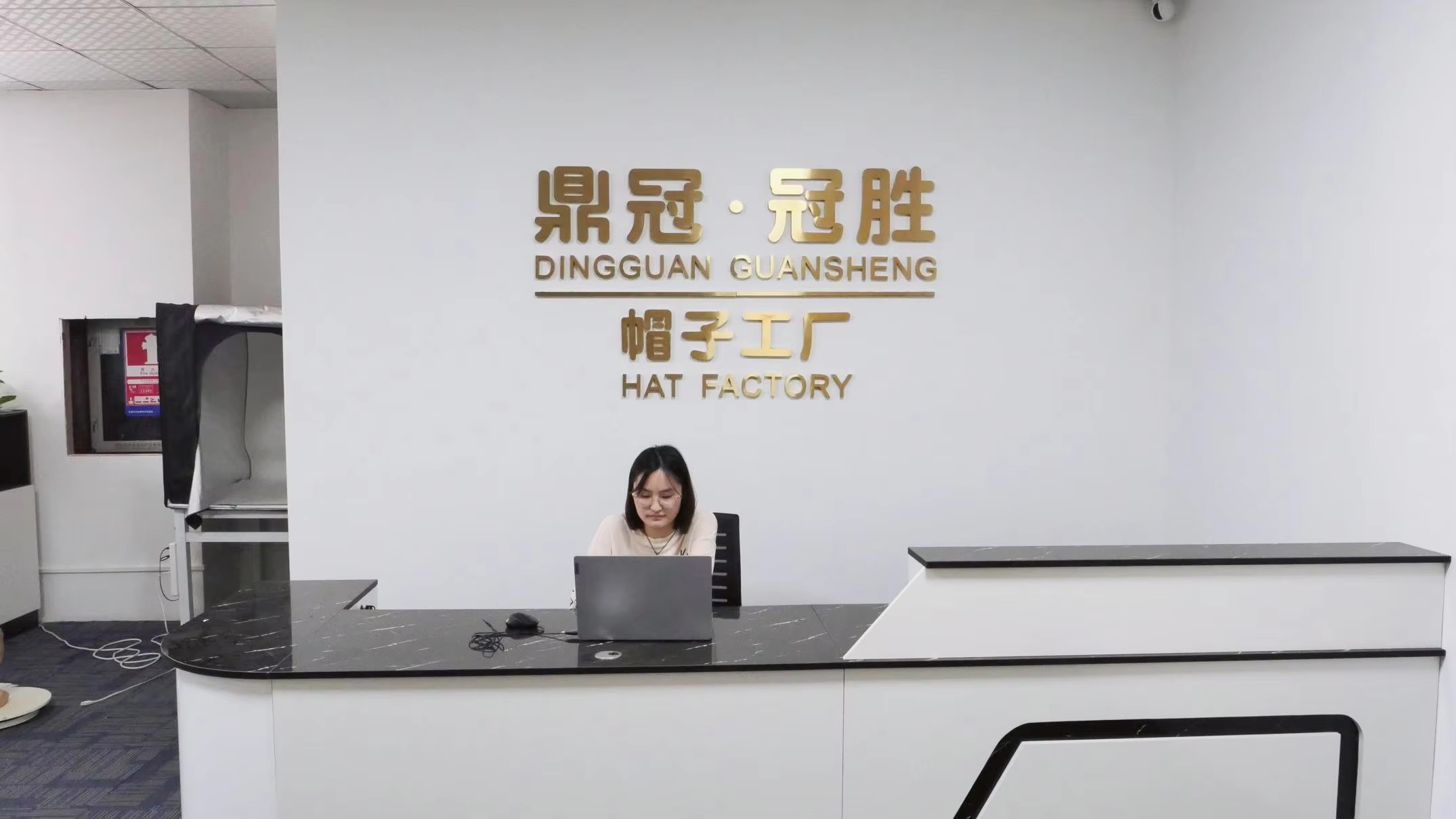 Shenzhen Dingguan Hat Making Co., Ltd.