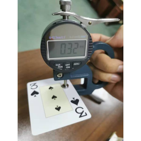 0.32mm Plastic Poker Cards SGS Custom Logo Playing Cards